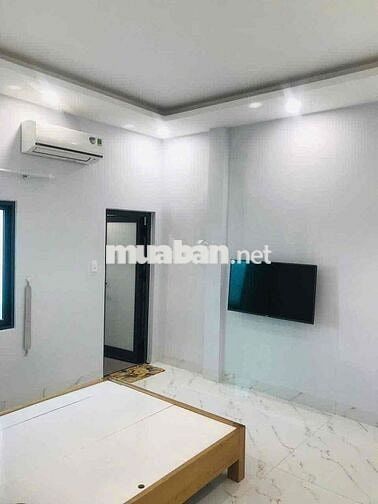 chính chủ đang ở bán căn nhà sân vườn mini đường phan khoang