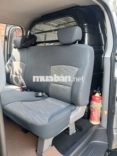 Hyundai Starex 2017 Bạc 6 chỗ