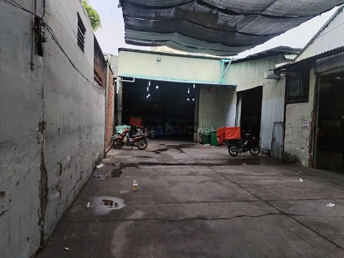 Cần cho thuê kho 1000 m2 trong khuôn viên 1200 m2