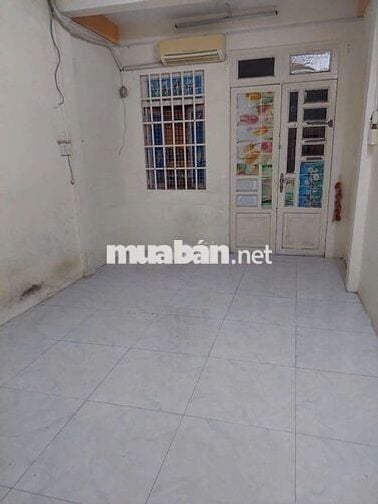 Cho thuê nhà Mặt tiền hẽm đường Dương Bá Trạc DT.3m5×13m } 2Lầu 3Phòng