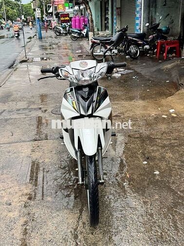 Yamaha Sirius 50cc Trắng Đen Vàng