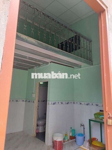 cho thuê phòng dt 25m2, mặt tiền đường 10m, gần chợ Hóc Môn