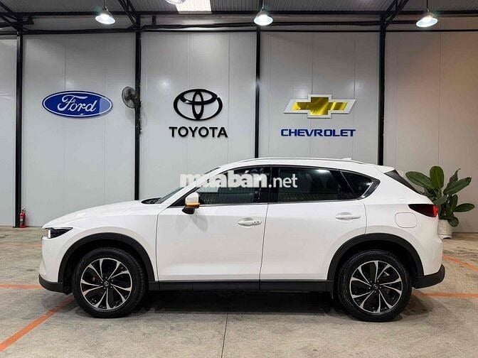 Mazda CX5 2023 Luxury phom mới