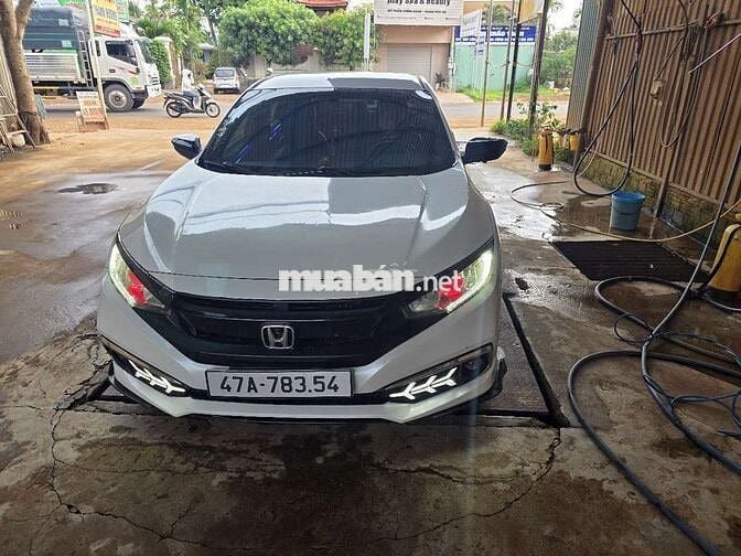 Honda Civic 2019 Trắng Thái Lan 5 chỗ