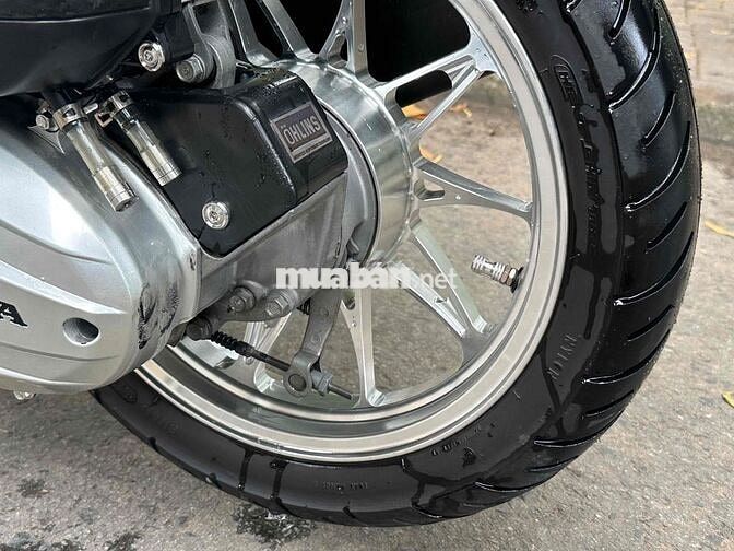 Honda vario Trắng đen