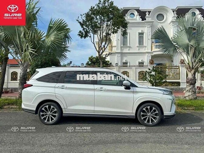 Toyota Veloz Cross Top 2022 Trắng siêu lướt