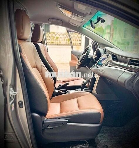 Toyota Innova 2.0V 2018  7 chỗ 55.000 km