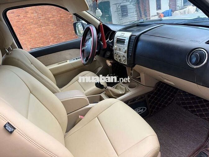 Ford Everest 2007 8 chỗ, Số sàn máy dầu rất ngon