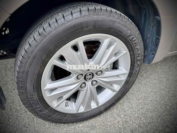 Toyota Innova 2.0V 2018  7 chỗ 55.000 km