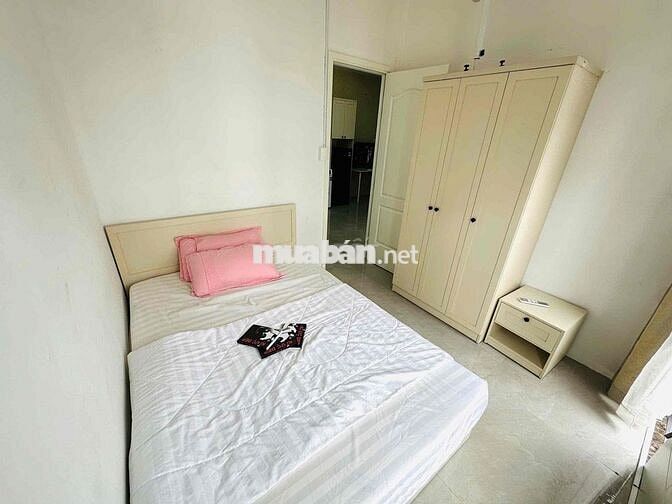 Cho Thuê Căn Hộ 2PN, Yên Thế, 80m2, Gần Sân Bay TSN, Full Nội Thất