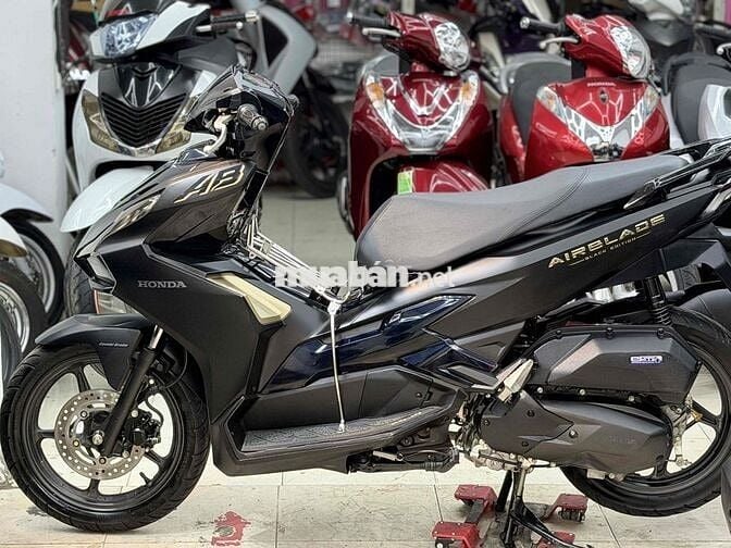 Honda Air Blade 125cc 4VAL 2023 Đen nhám 16.000 km