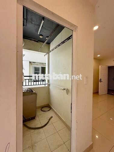 Cho thuê căn 2pn 2wc gồm nội thất vào ở ngay chung cư Dream Home Palce