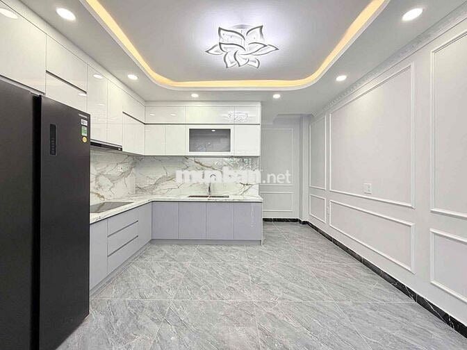 Nhà Mới Xe Hơi Vào Nhà, Đường Nguyễn Văn Trỗi
