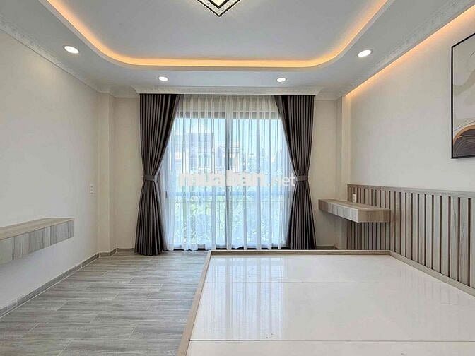 Nhà Mới Xe Hơi Vào Nhà, Đường Nguyễn Văn Trỗi