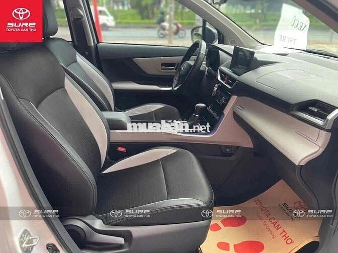 Toyota Veloz Cross Top 2025 siêu lướt
