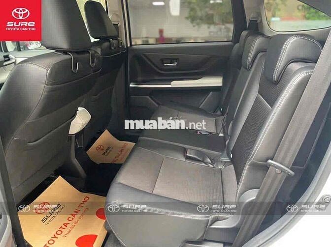Toyota Veloz Cross Top 2025 siêu lướt