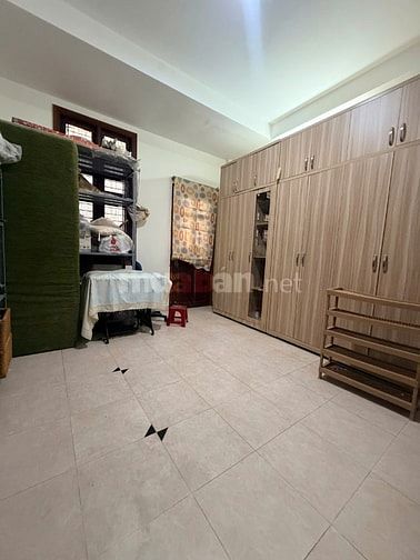 Chính chủ cho thuê nhà nguyên căn cạnh Nguyễn Văn Cừ Q.5 - 4m x 16m