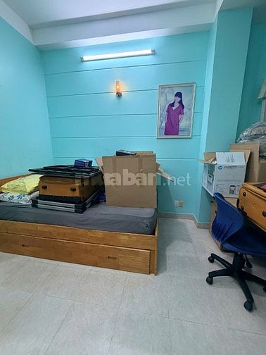 Chính chủ cho thuê nhà nguyên căn cạnh Nguyễn Văn Cừ Q.5 - 4m x 16m