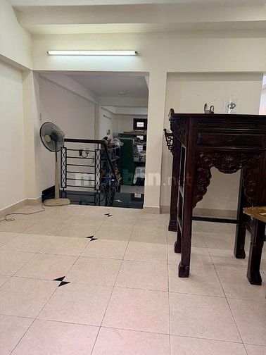 Chính chủ cho thuê nhà nguyên căn cạnh Nguyễn Văn Cừ Q.5 - 4m x 16m