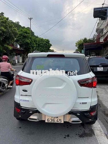 Ford EcoSport Titanium Trắng Xăng