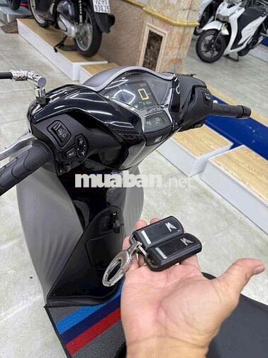 Honda SH 150 ABS 2022 Bạc nhám Tự động