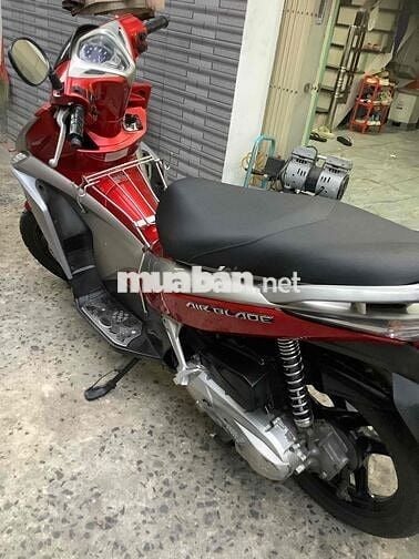 AB Fi đời 2012 Đỏ trắng biển thành phố
