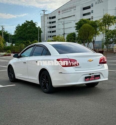 Chevrolet Cruze 2017 Sedan Trắng