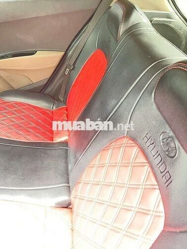 Hyundai Grand i10 Số sàn Bạc 5 chỗ