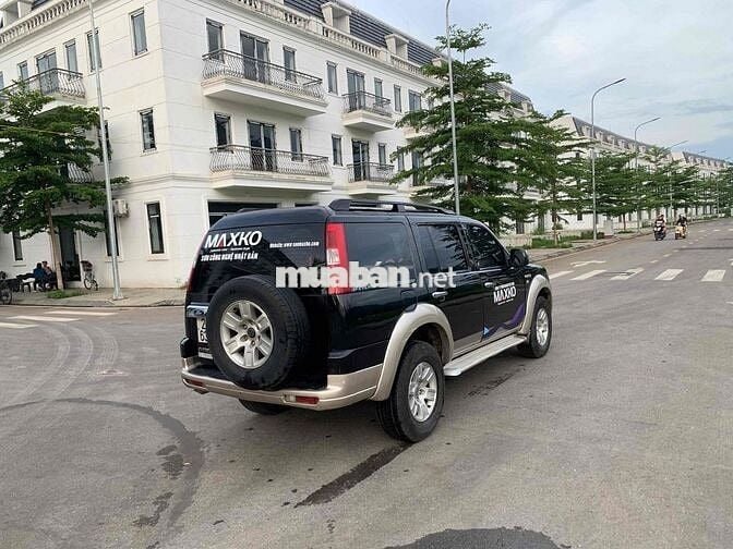 Ford Everest Số sàn Dầu màu Đen