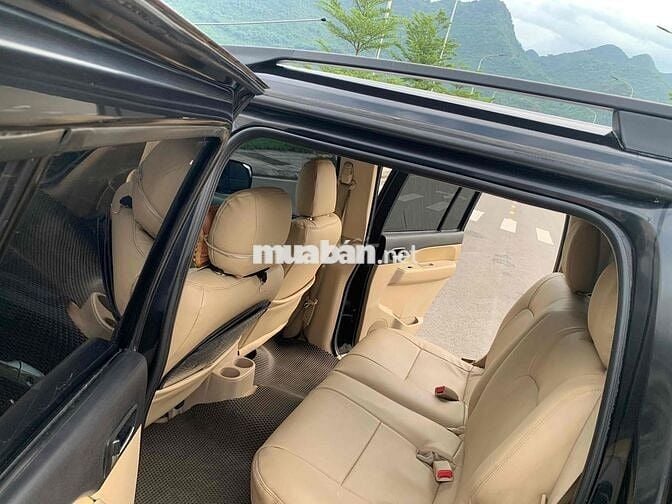 Ford Everest Số sàn Dầu màu Đen