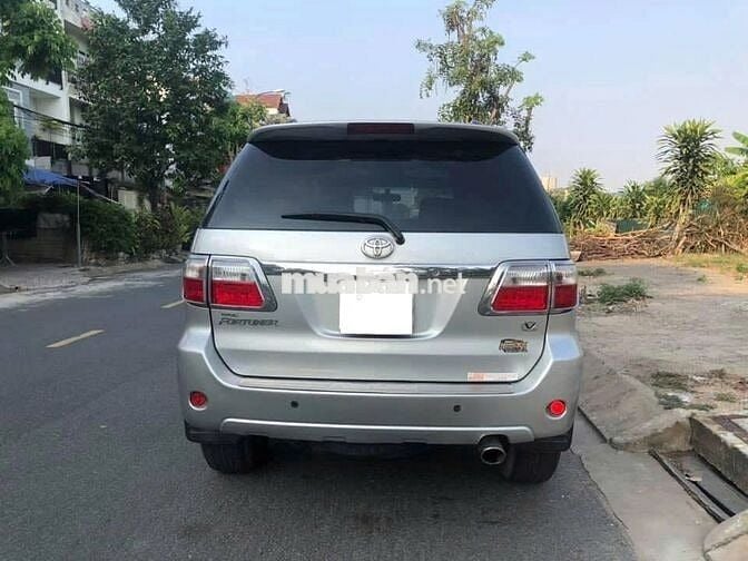 Toyota Fortuner V 2009 số tự động máy xăng 2 cầu