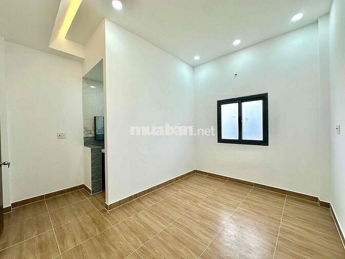 NHÀ GIÁ RẺ GẦN CHỢ CẦU TRÀM , RIÊNG LẼ 4m5 x 23m SHR 3PN 3WC