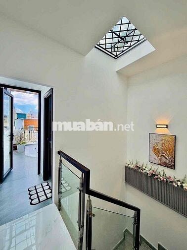 Nhà Mới Đường Phan Xích Long, Bên Bv Hoàn Mỹ