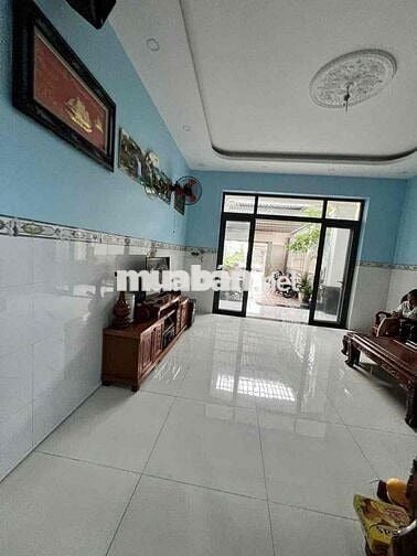 Nhà Gần Trường tiểu Học Phú Tân 1 trệt 1 Lầu 4pn ,3wc