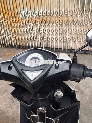 Suzuki Hayate 2013 Trắng
