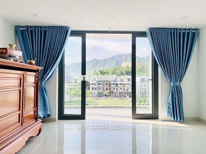 NHÀ PHÍA BẮC - 4 PHÒNG NGỦ - FULL NỘI THẤT 