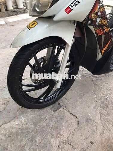 Suzuki Hayate 2013 Trắng