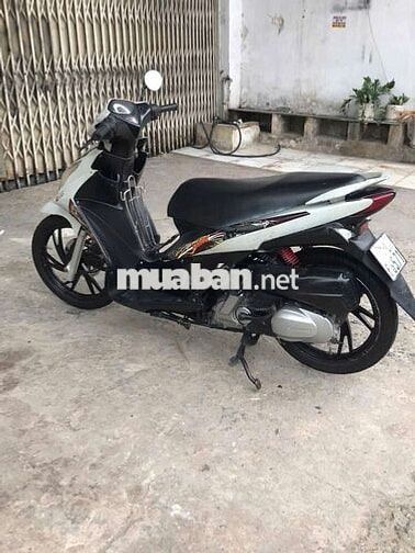 Suzuki Hayate 2013 Trắng