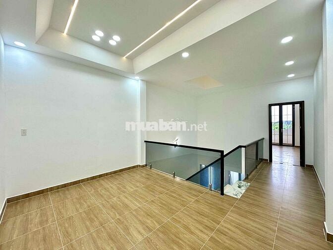 NHÀ GIÁ RẺ GẦN CHỢ CẦU TRÀM , RIÊNG LẼ 4m5 x 23m SHR 3PN 3WC