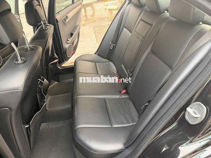 Mercedes-Benz C200 2012 Đen