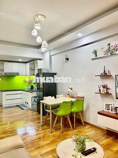 Chuyển công tác nên bán nhà đẹp đang ở Ehome5