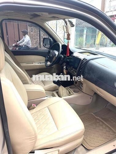 Ford Everest 2008 7 chỗ Bạc