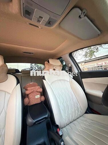 Kia Cerato Trắng Da Napa Tự động