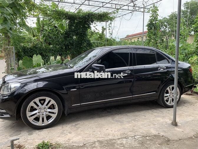 Mercedes-Benz C200 2012 Đen