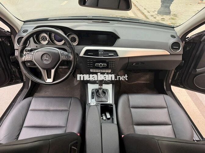 Mercedes-Benz C200 2012 Đen
