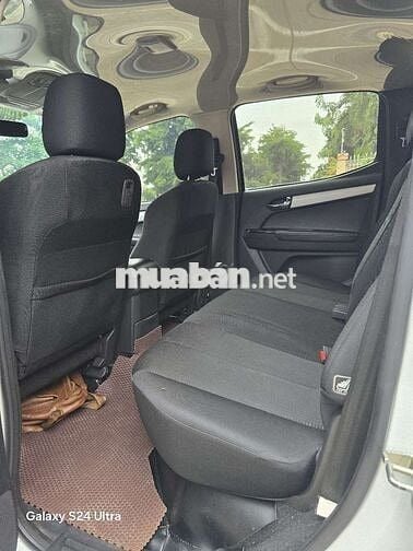 Isuzu D-Max Trắng Dầu Thái Lan