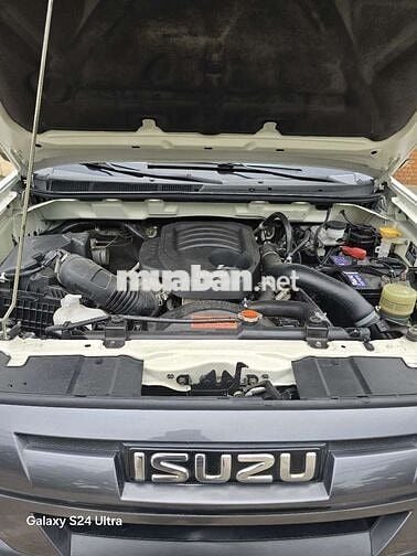 Isuzu D-Max Trắng Dầu Thái Lan