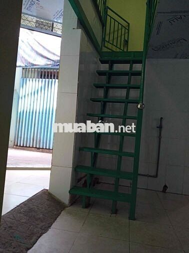 nhà thuê ở, đầu hẽm rộng 3m , đi vào khoảng 20m tới nhà ở, an ninh