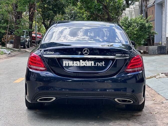 Mercedes-Benz C300 AMG 2017 xanh cavansite