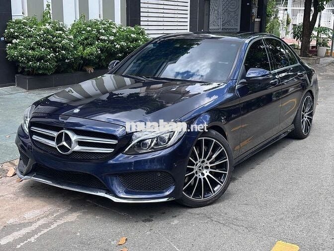 Mercedes-Benz C300 AMG 2017 xanh cavansite